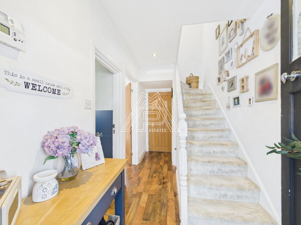 Hall Road, Aveley, South Ockendon, Essex, RM15