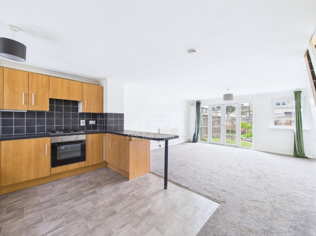 South Road, South Ockendon, Essex, RM15 6EX