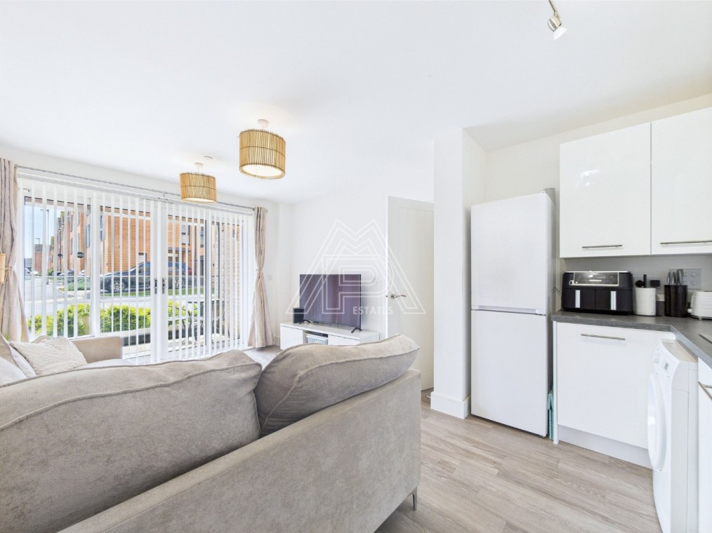 Windstar Drive, South Ockendon, Essex, RM15