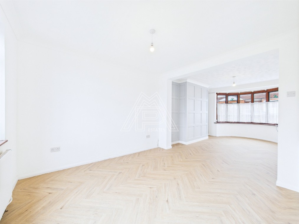 Lowlands Road, Aveley, South Ockendon, Essex, RM15
