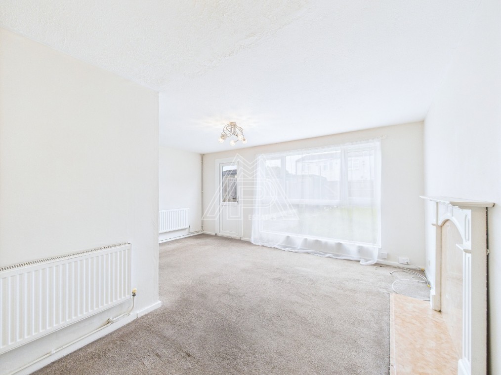 Foxglove Road, South Ockendon, Essex, RM15