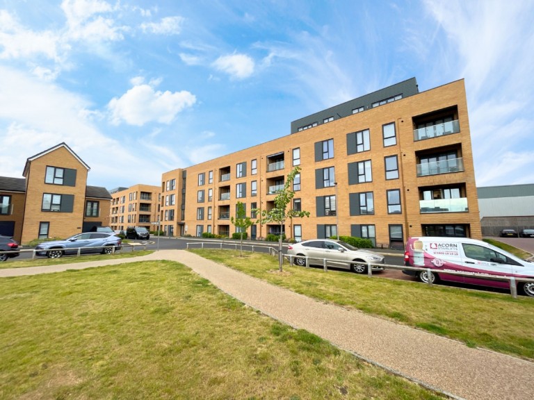 Windstar Drive, South Ockendon, Essex, RM15
