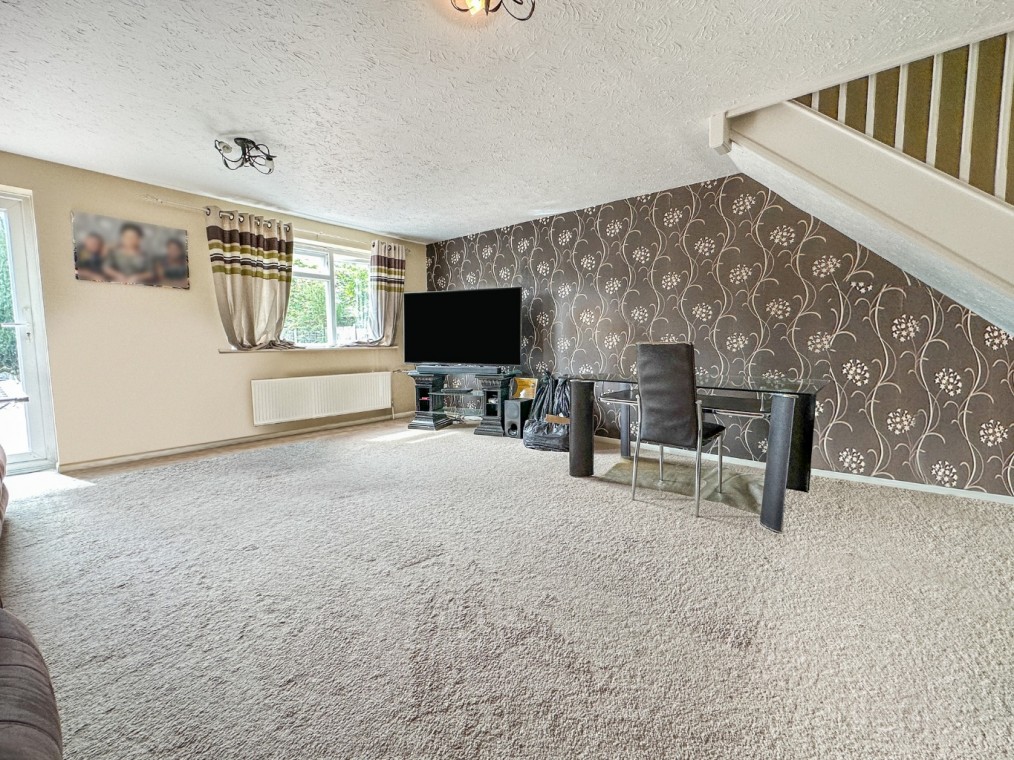 Danbury Crescent, South Ockendon, Essex, RM15 5XE