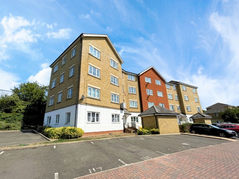 Kendal, Purfleet, Essex, RM19