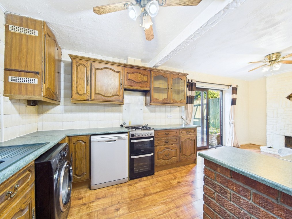 Central Avenue, Aveley, South Ockendon, Essex, RM15 4JH