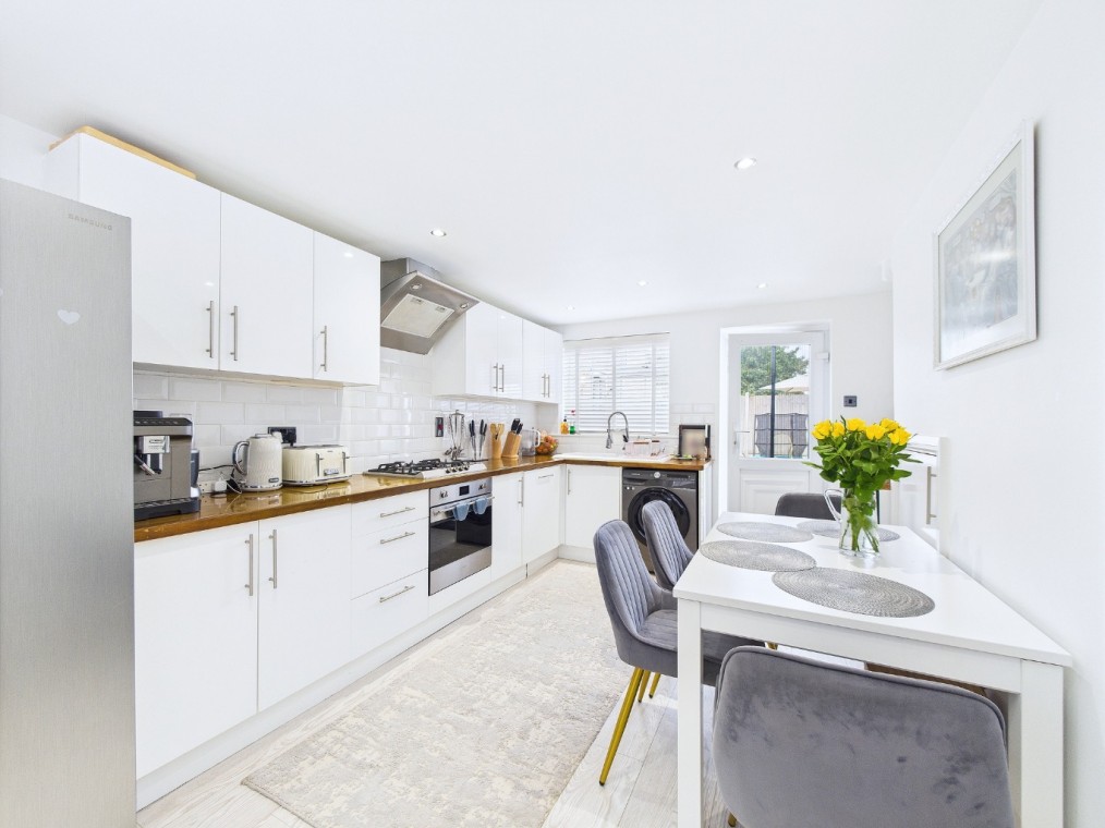 Danbury Crescent, South Ockendon, RM15 5XE