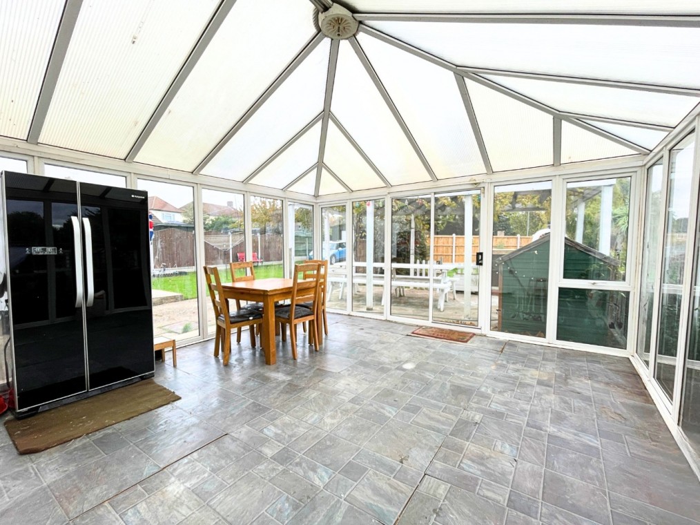 Love Lane, Aveley, South Ockendon, Essex, RM15