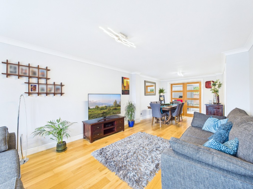 Medlar Drive, South Ockendon, Essex, RM15