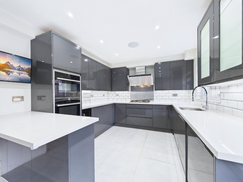 Broxburn Drive, South Ockendon, Essex, RM15