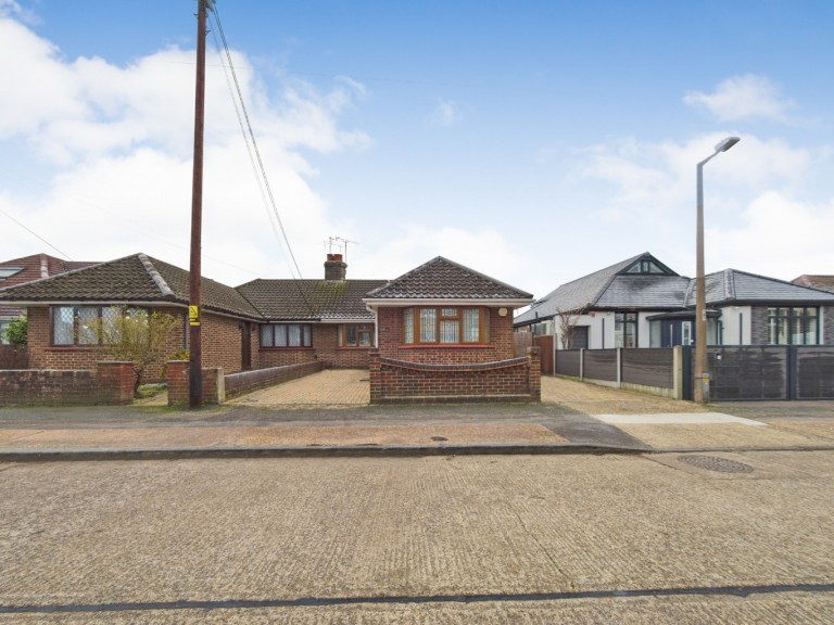 Garth Road, South Ockendon, Essex, RM15 6QU