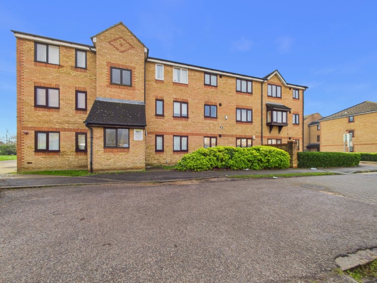 Danbury Crescent, South Ockendon, Essex, RM15 5BX