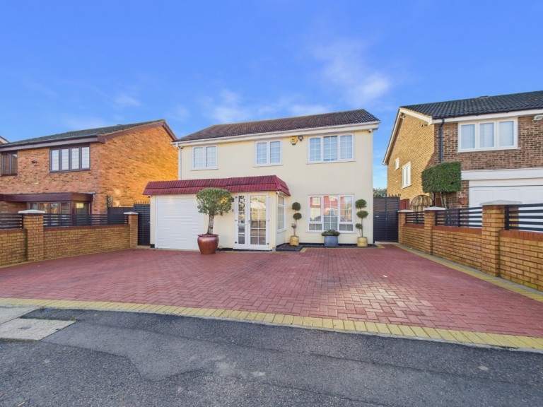 St. Pauls Close, Aveley, Essex, RM15