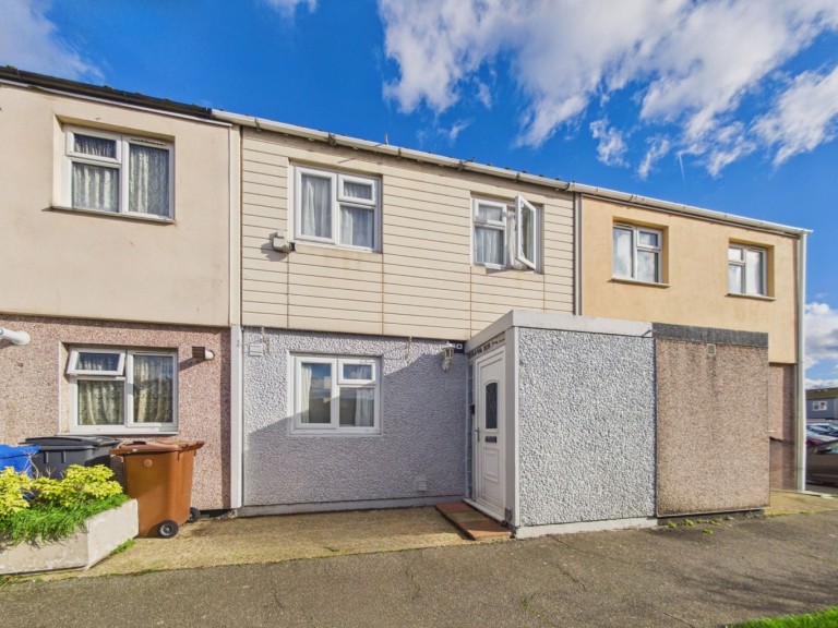 Tamarisk Road, South Ockendon, Essex, RM15