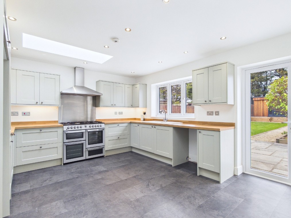 Church View, Aveley, South Ockendon, Essex, RM15 4LH