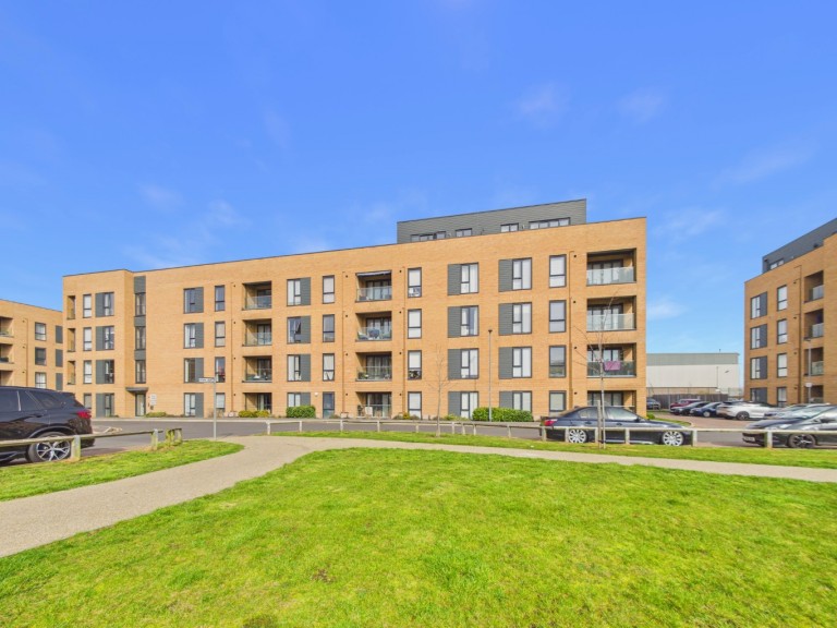 Windstar Drive, South Ockendon, Essex, RM15