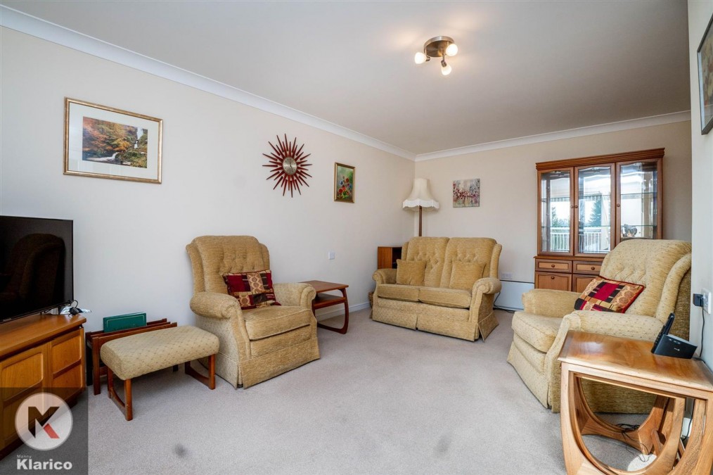 Stratford Road, Hall Green, B28