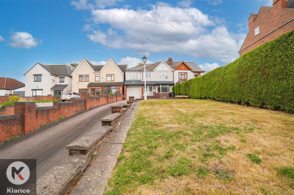 Stratford Road, Hall Green, B28