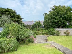 Keayn-Ard, Queens Road, Port St Mary, Isle of Man, IM9 5EP
