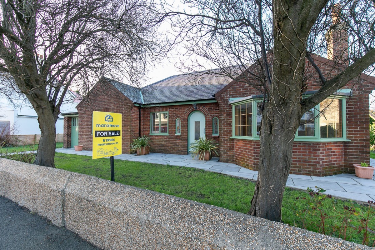 Linden Lea, Brookfield Avenue, Ramsey, Isle of Man, IM8 2AD Manxmove