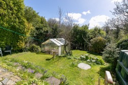 76, Main Road, Onchan, IM3 1AL