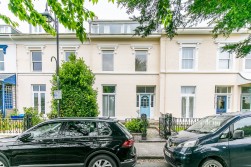 10, Eastfield, Douglas, Isle of Man, IM1 4AU