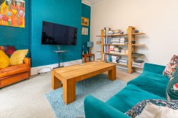 10, Eastfield, Douglas, Isle of Man, IM1 4AU