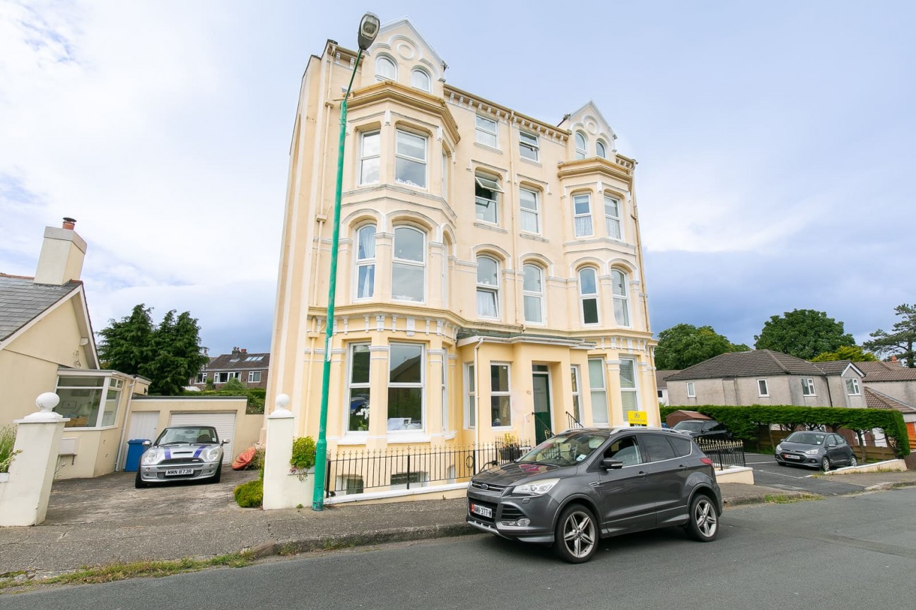 1, Eskdale Apartments Queens Drive West, Ramsey, Isle of Man, IM8 2JD