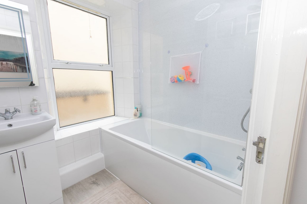 1, Eskdale Apartments Queens Drive West, Ramsey, Isle of Man, IM8 2JD