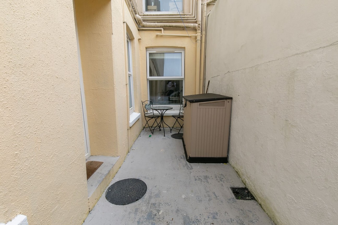 1, Eskdale Apartments Queens Drive West, Ramsey, Isle of Man, IM8 2JD