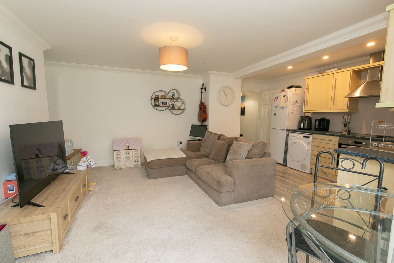 1, Eskdale Apartments Queens Drive West, Ramsey, Isle of Man, IM8 2JD