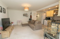 1, Eskdale Apartments Queens Drive West, Ramsey, Isle of Man, IM8 2JD