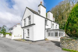 The Braes, Glen Road, Laxey, IM4 7AN