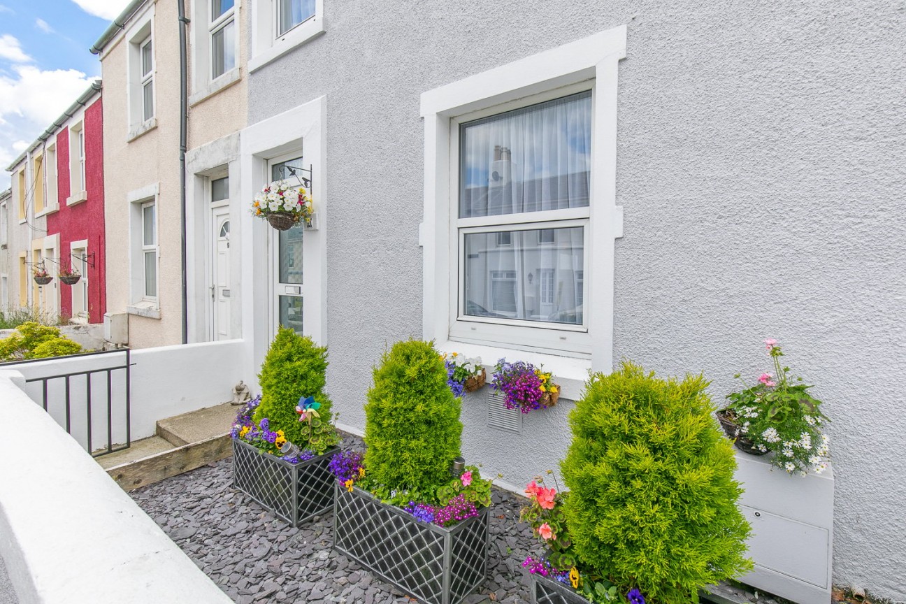 11, Church Avenue, Onchan, IM3 4EG