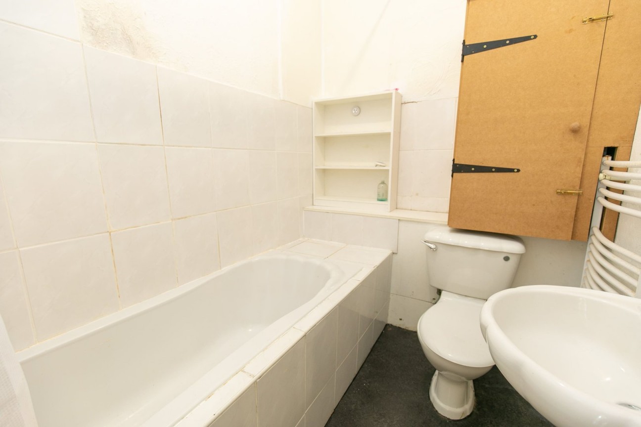 Flat 2, 4 Harris Terrace, Douglas, Isle of Man, IM1 3AH