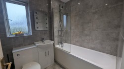 18, Ballakermeen Close, Douglas, IM1 4HX