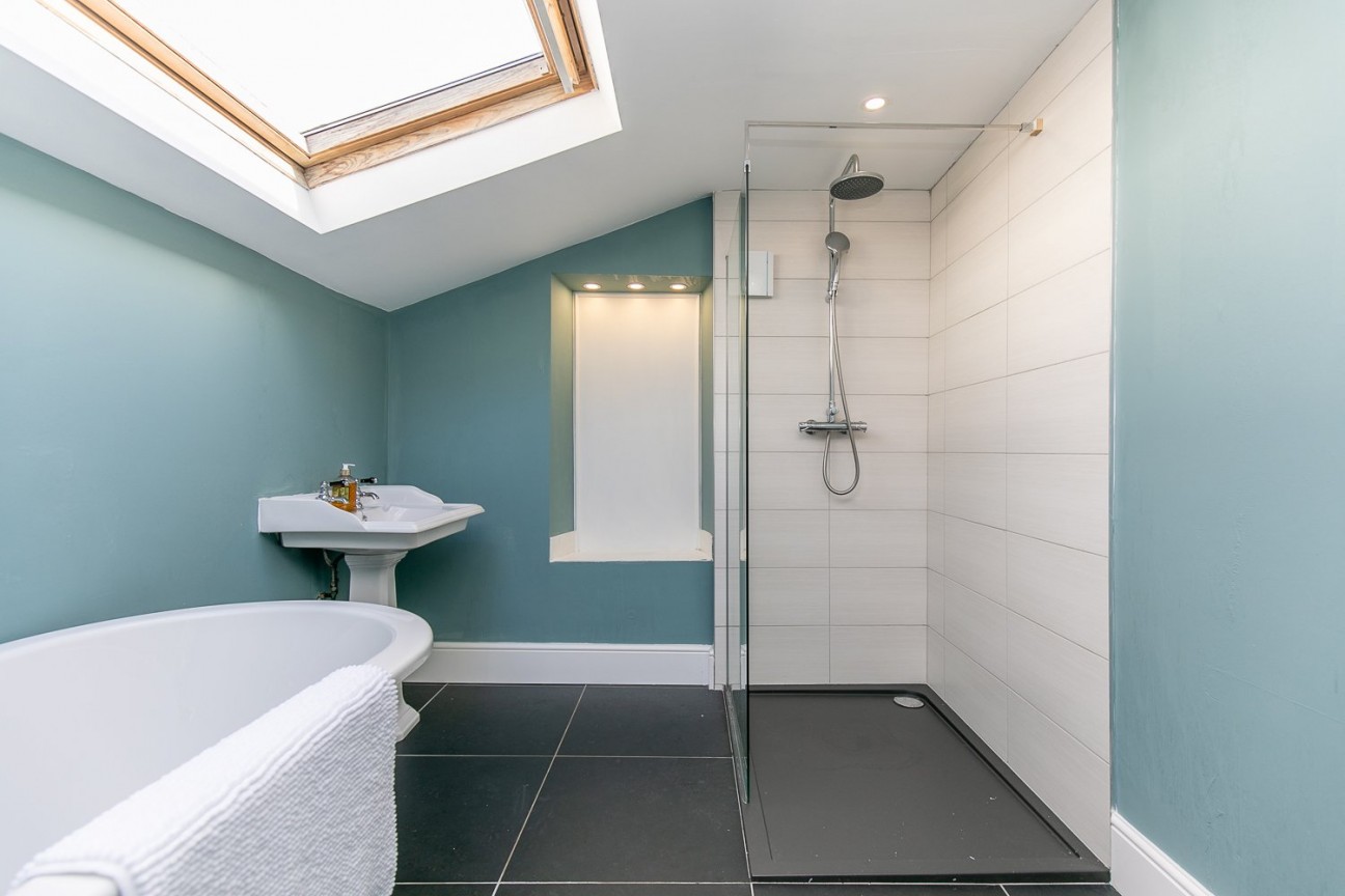 12, Victoria Avenue, Onchan, IM3 1BD