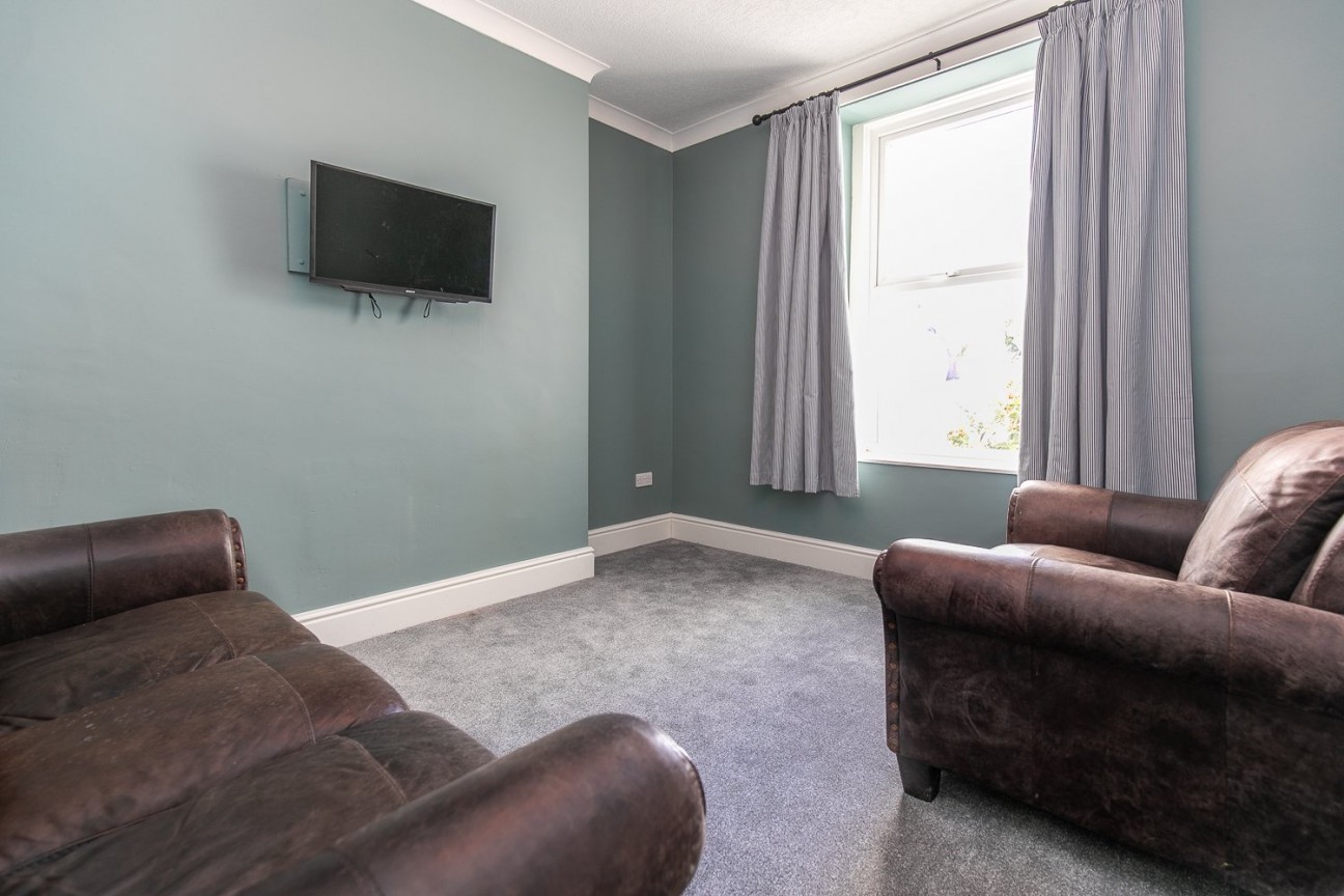 12, Victoria Avenue, Onchan, IM3 1BD