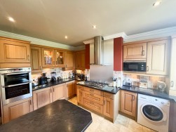 78, Summerhill Road, Onchan, IM3 1NH