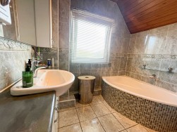 78, Summerhill Road, Onchan, IM3 1NH