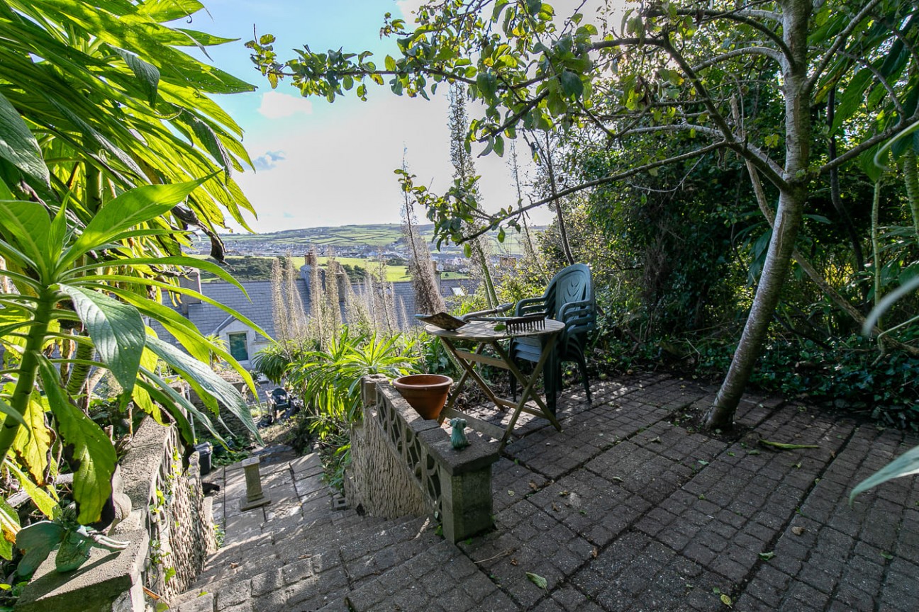 Yn Ard Thie, Bradda Road, Port Erin, Isle of Man, IM9 6QA
