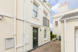 5, Windsor Court, Windsor Road, Douglas, IM1 3JA