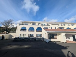 2 King Edward Bay Apartments, Sea Cliff Road, Onchan, IM3 2JE