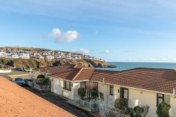 2 King Edward Bay Apartments, Sea Cliff Road, Onchan, IM3 2JE