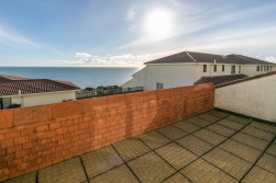 2 King Edward Bay Apartments, Sea Cliff Road, Onchan, IM3 2JE