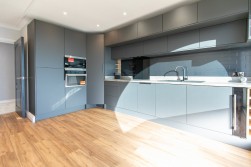 2 King Edward Bay Apartments, Sea Cliff Road, Onchan, IM3 2JE