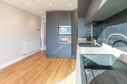 2 King Edward Bay Apartments, Sea Cliff Road, Onchan, IM3 2JE