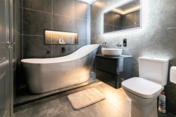 2 King Edward Bay Apartments, Sea Cliff Road, Onchan, IM3 2JE