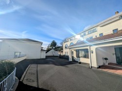 2 King Edward Bay Apartments, Sea Cliff Road, Onchan, IM3 2JE
