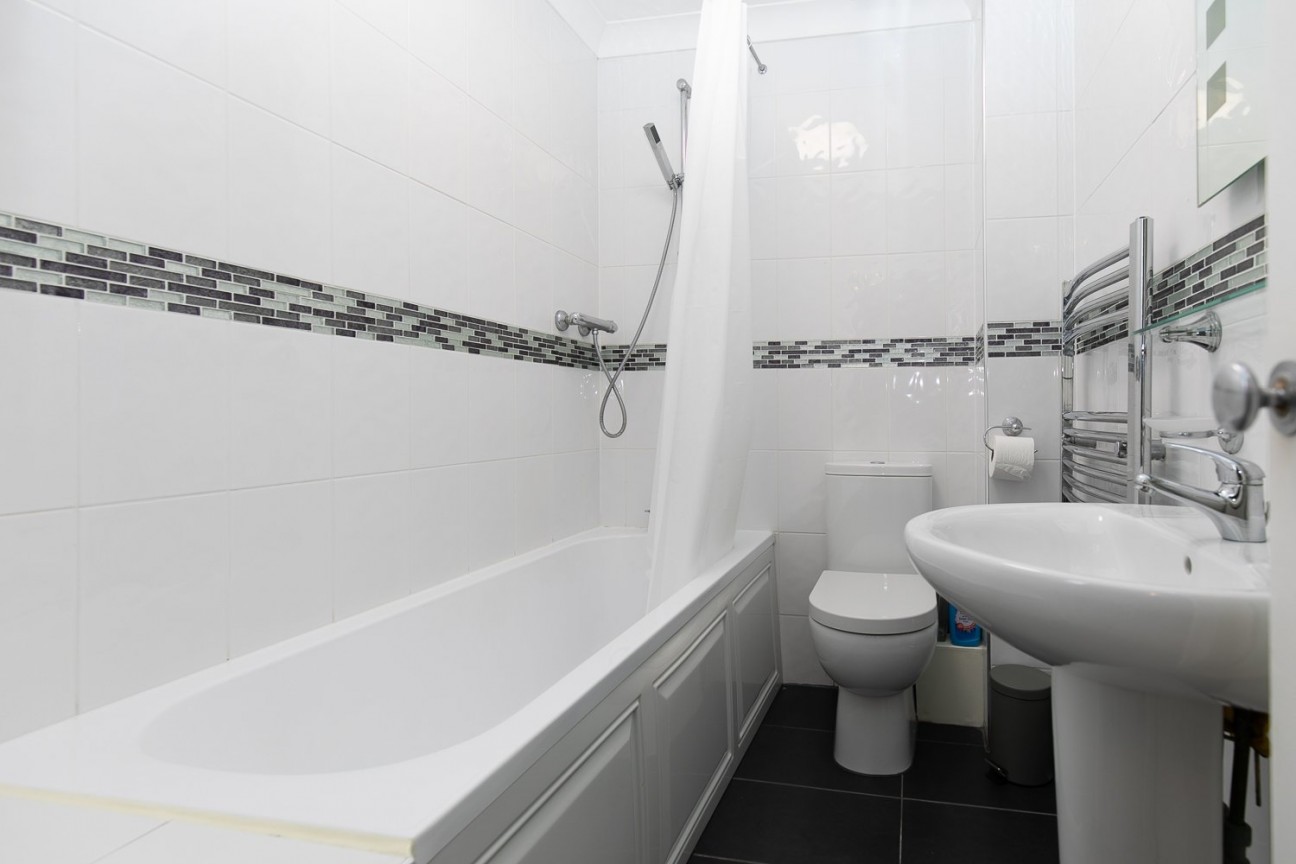 85, Circular Road, Douglas, IM1 1AX