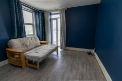 45, Royal Avenue West, Onchan, IM3 1HE